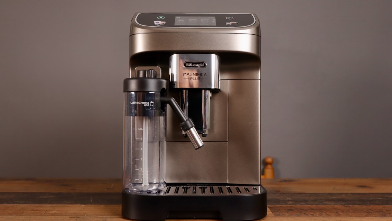 Magnifica Plus – front Delonghi Magnifica Plus front view