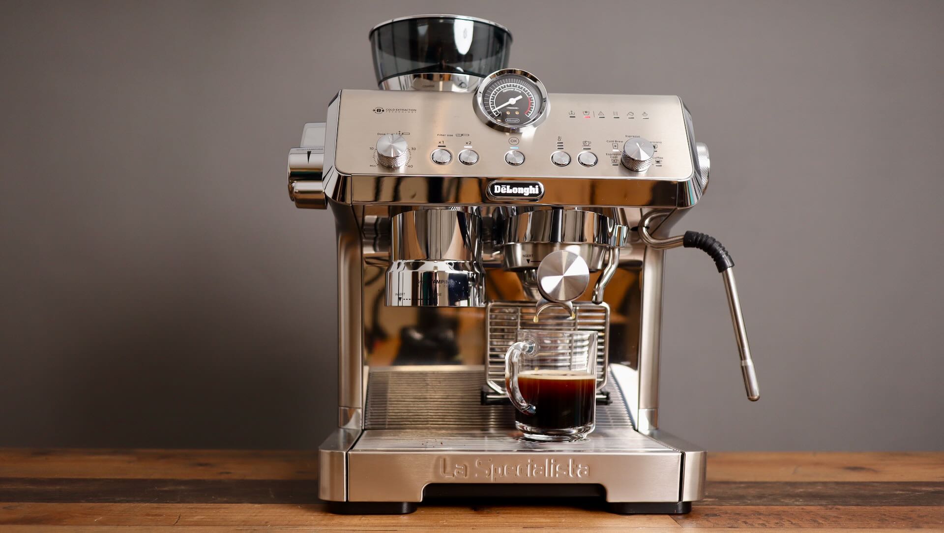 Delonghi La Specialista EC9555 – Front La Specialista Opera EC9555