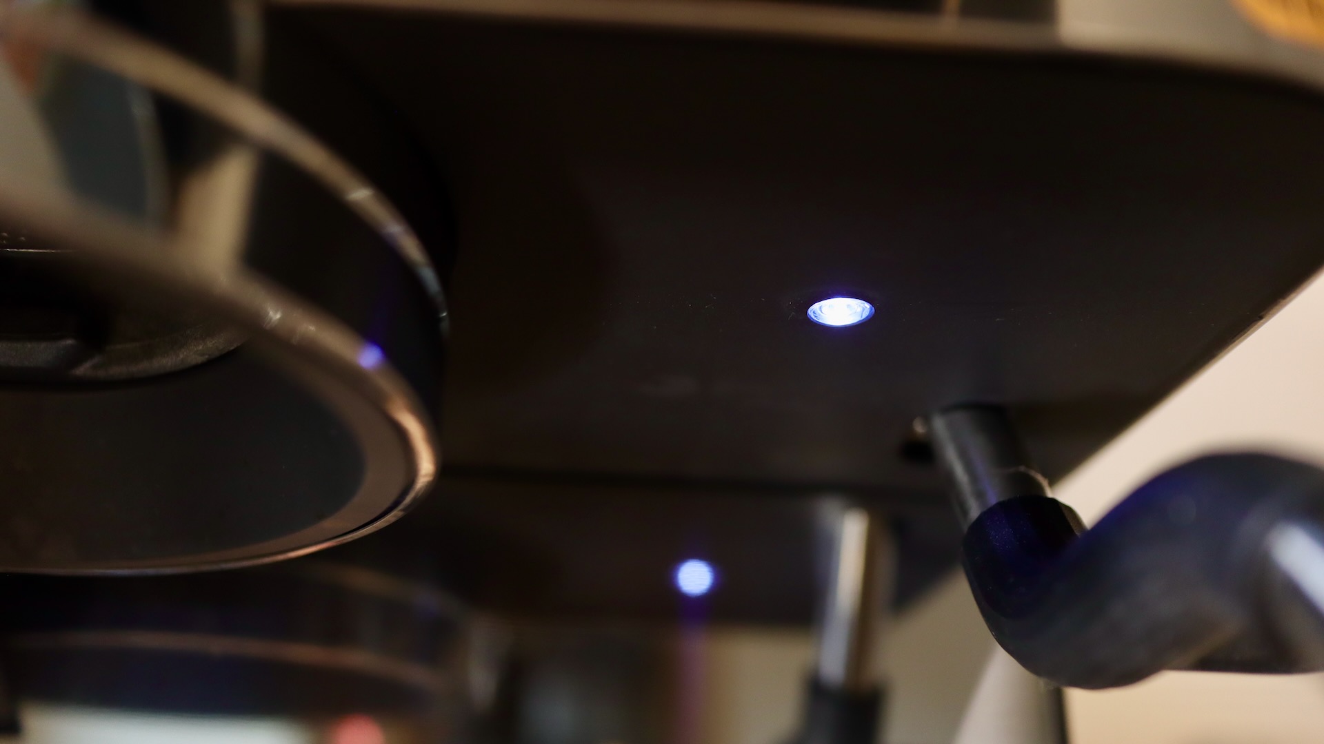 Steam wand light on the Ninja Luxe Cafe Pro ES701