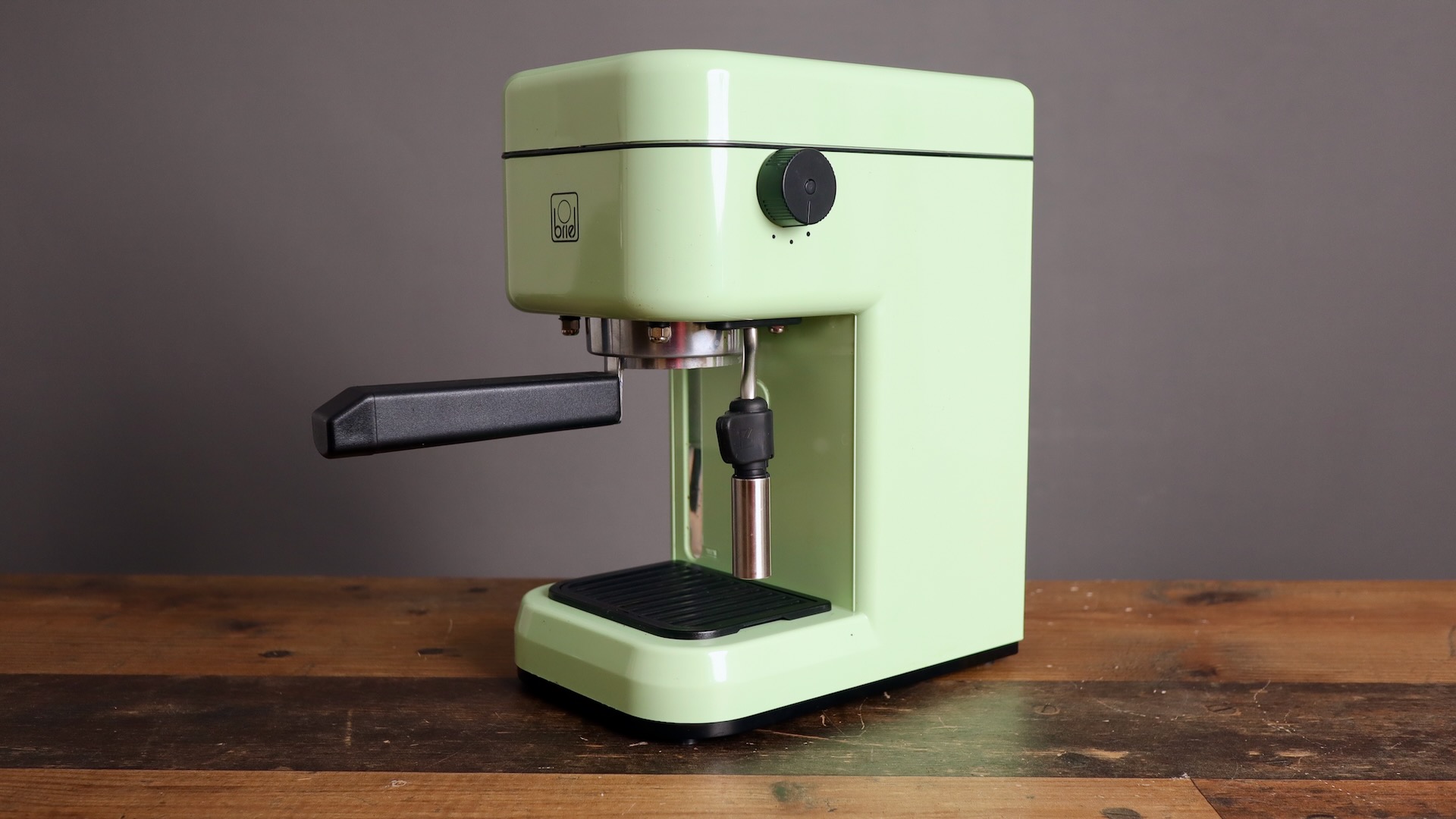 Right side view of Briel B14S