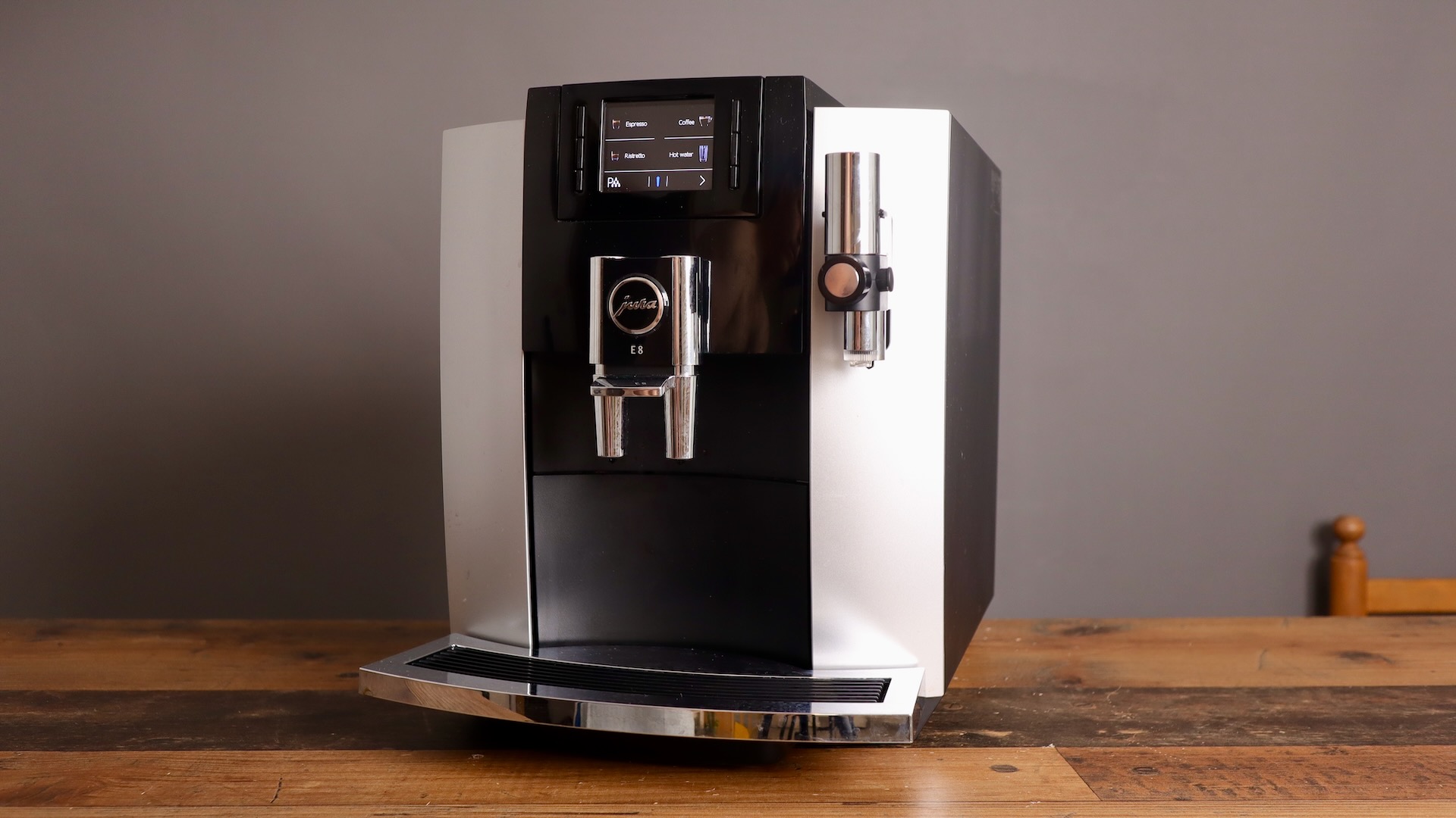 Jura E8 espresso machine hero shot