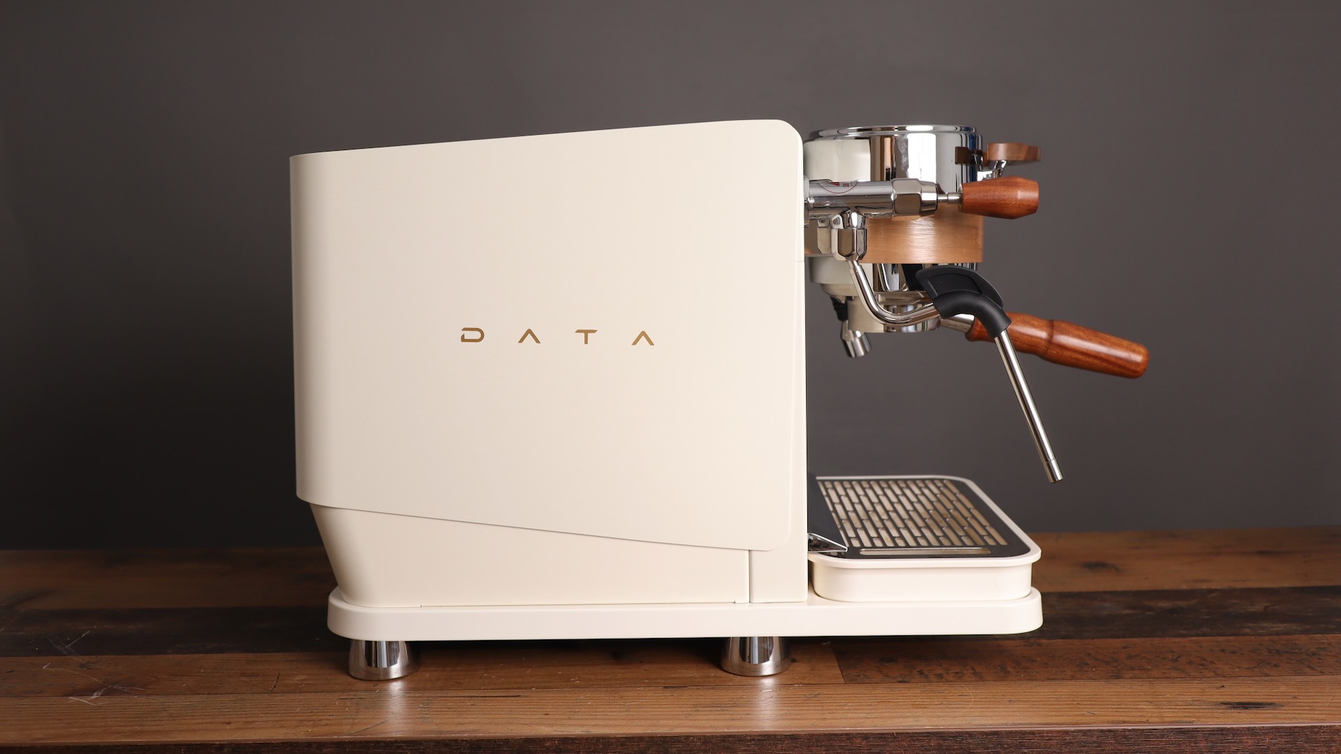 Left side of the Wendougee Data S espresso machine