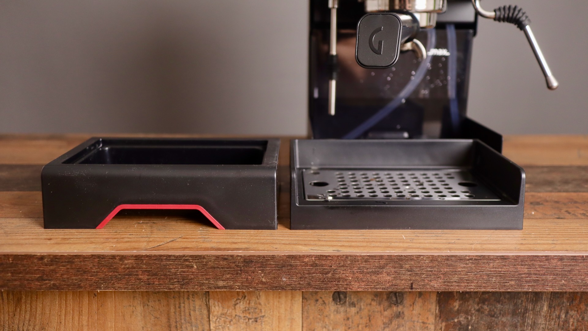 Classic and lowered drip trays of the Gaggia Classic Up