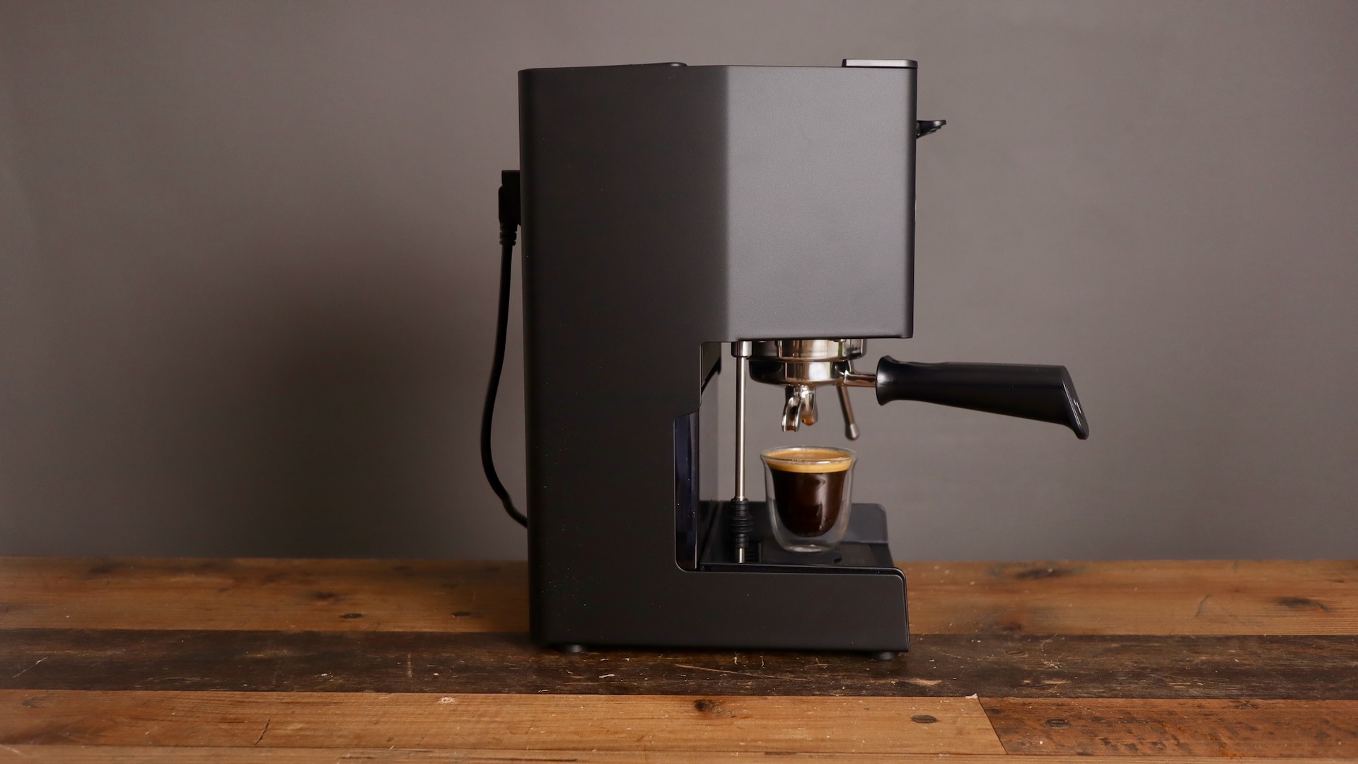 Left side of Gaggia Classic Up