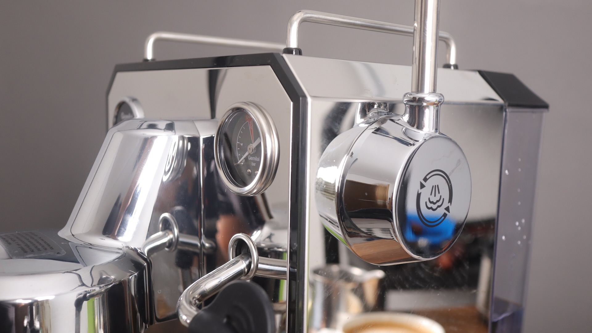 Close up of Gemilai Owl steam lever