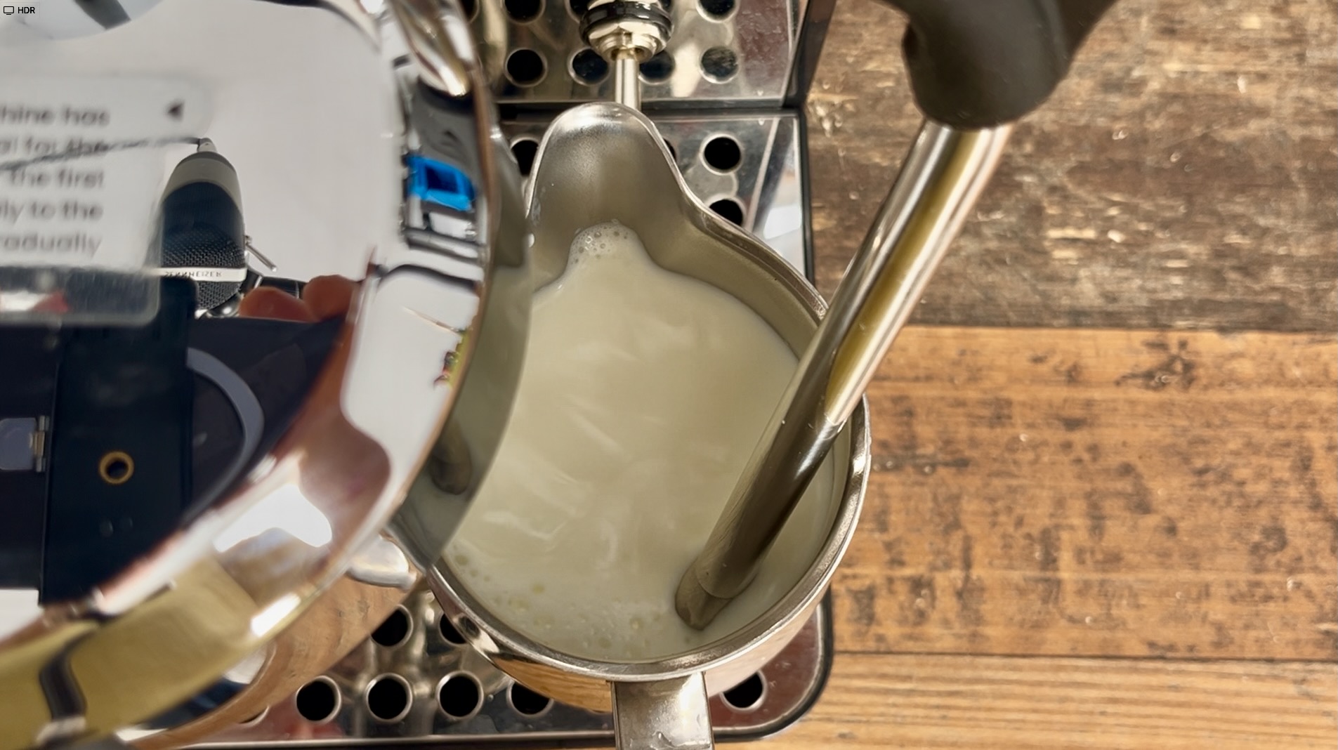 Steaming milk on the Gemilai Owl