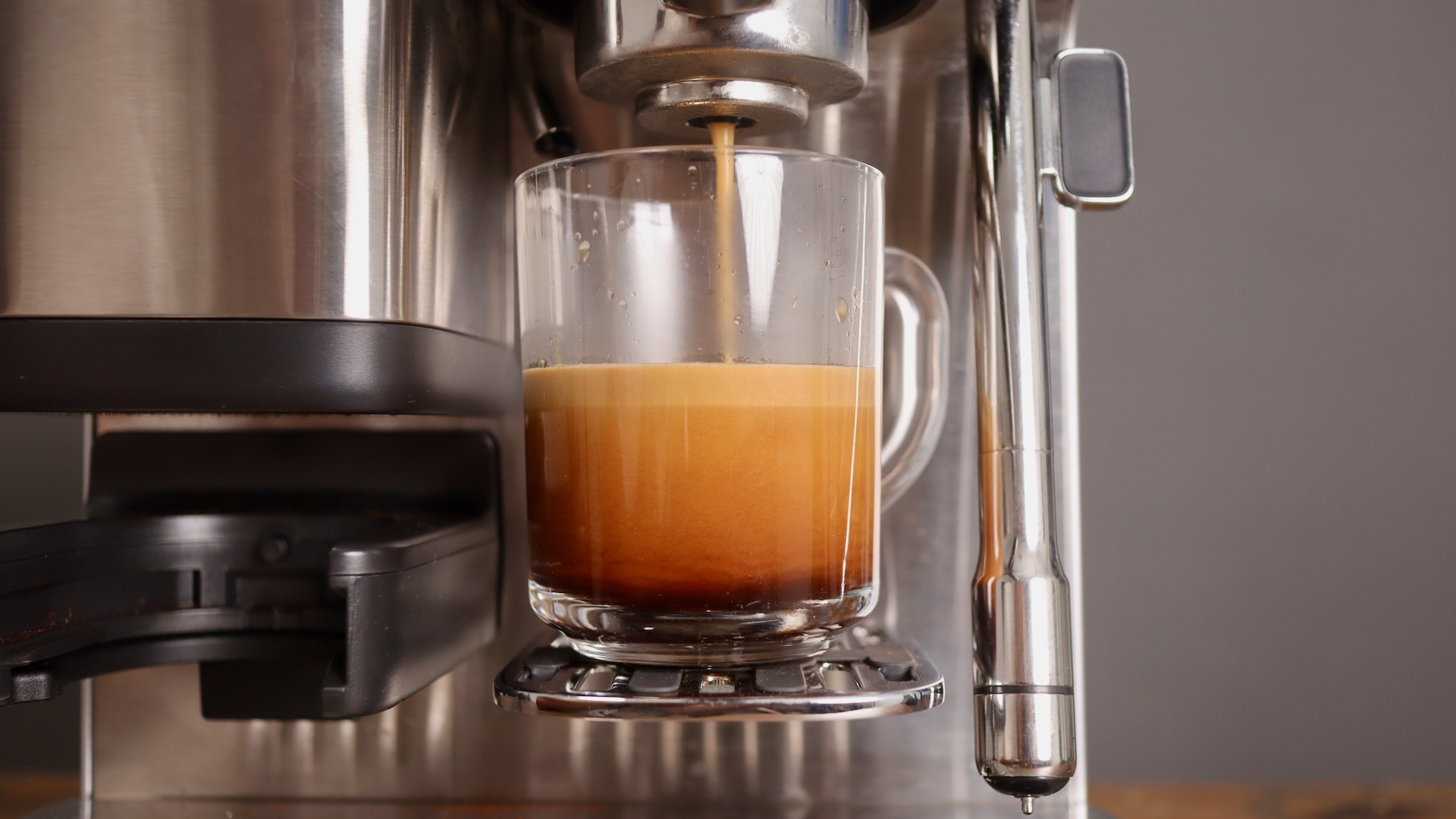 Caffe Crema on the Ninja Luxe Cafe Mini Plus